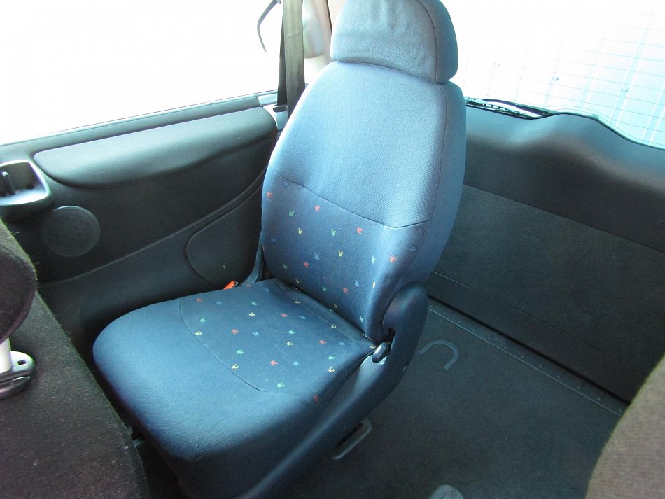 Seat Alhambra 2.0 TDi  7míst