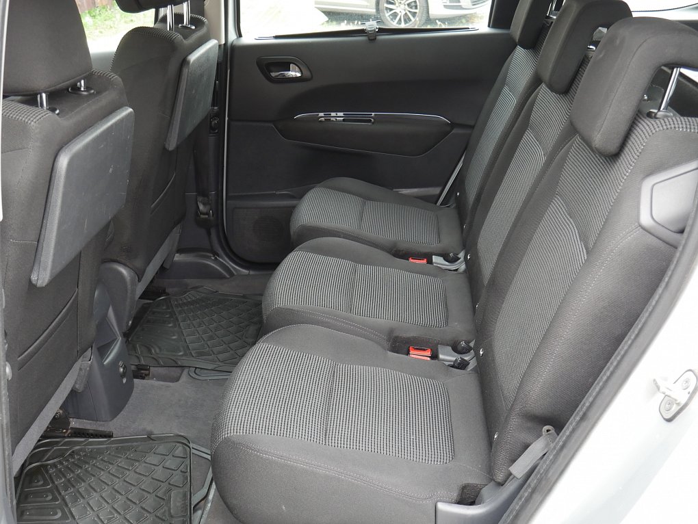 Peugeot 5008 1.6HDi 