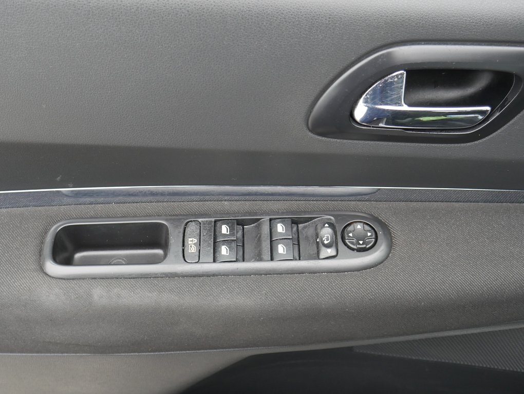 Peugeot 5008 1.6HDi 
