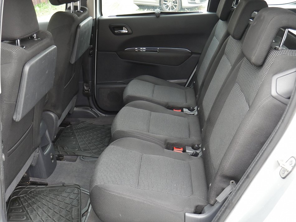 Peugeot 5008 1.6HDi 