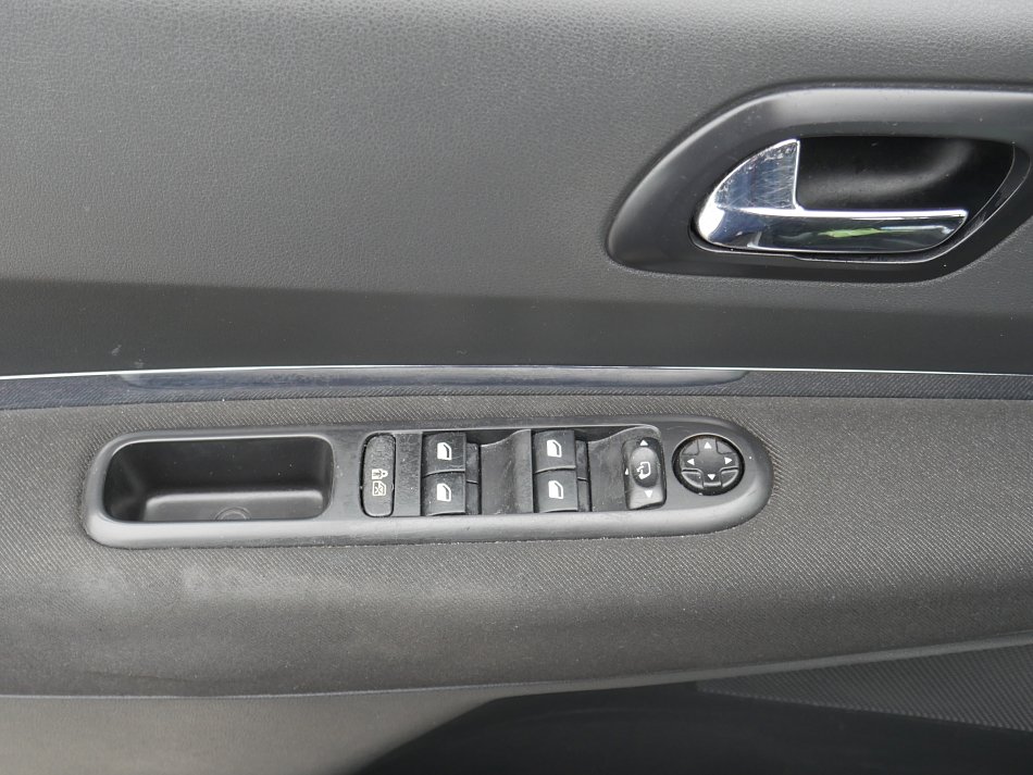 Peugeot 5008 1.6HDi 
