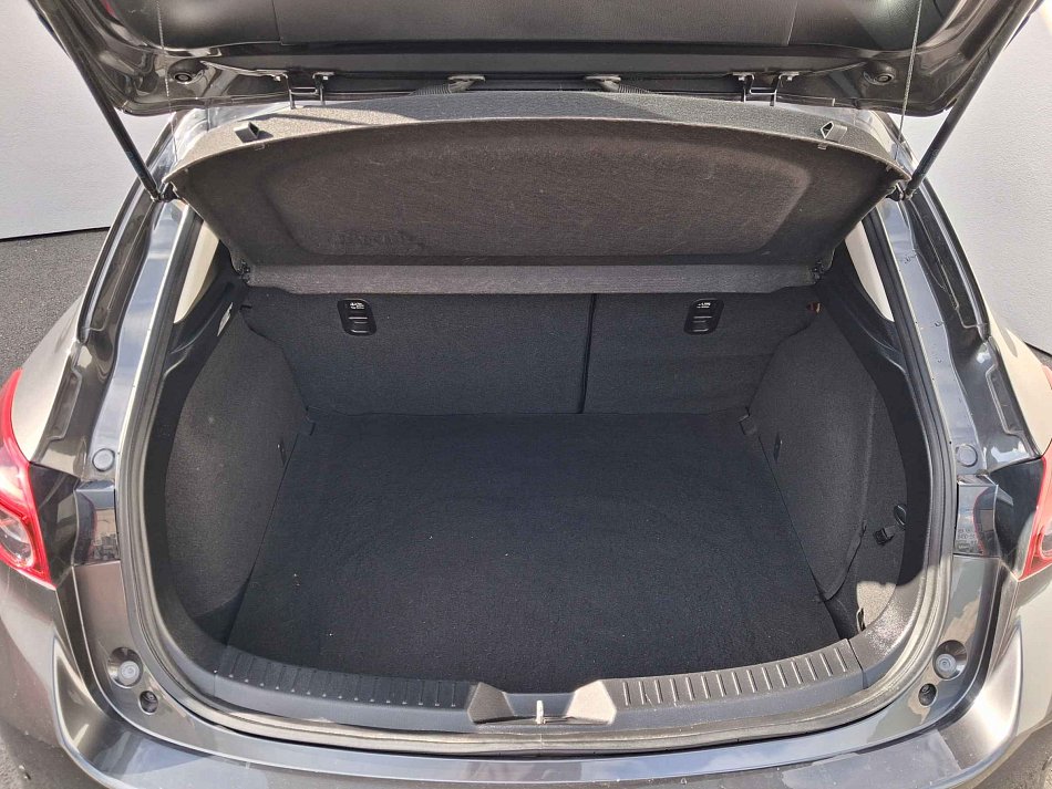 Mazda 3 2.0 Sport