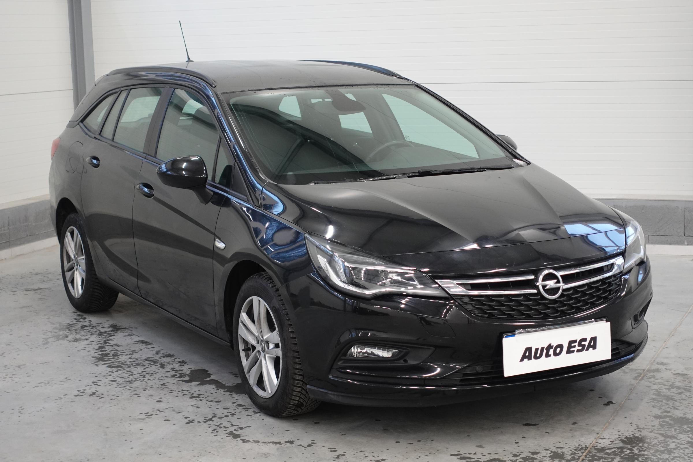 Opel Astra, 2020 - pohled č. 1