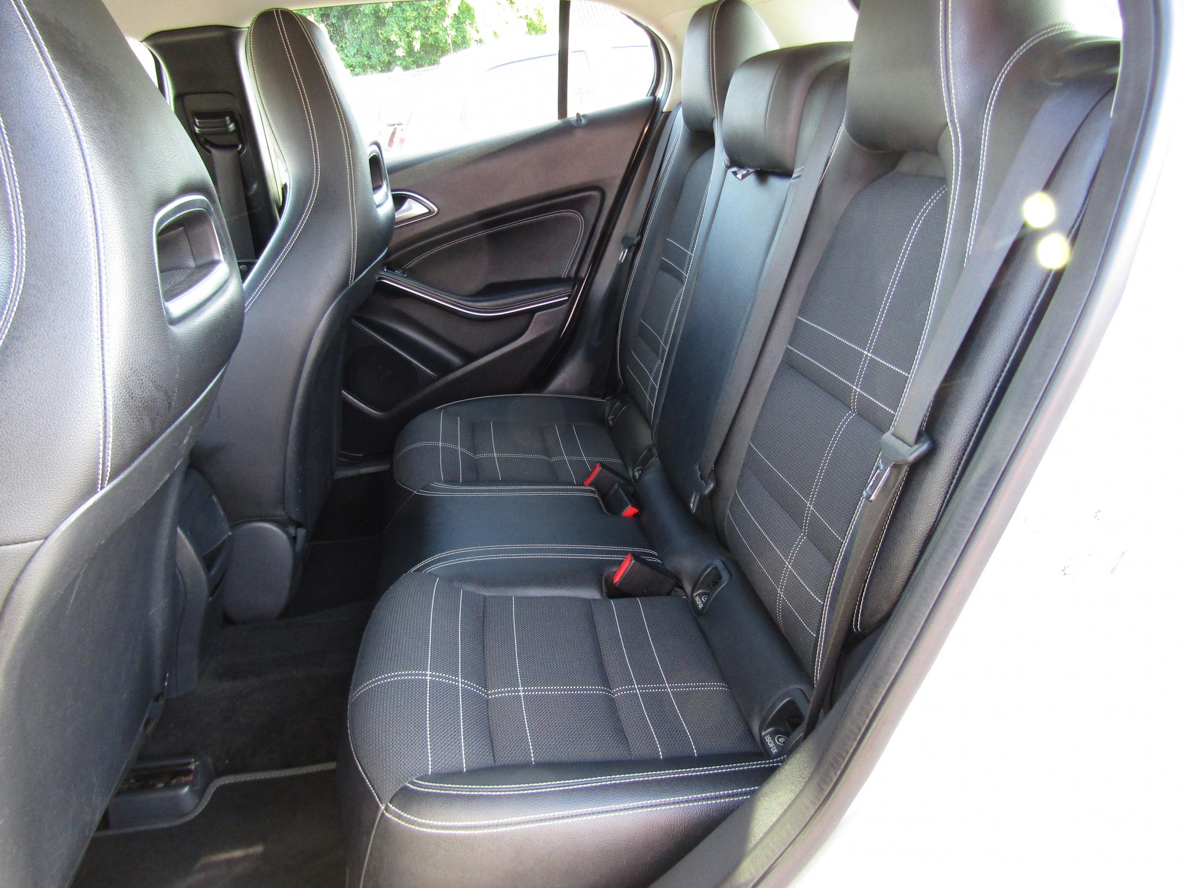 Mercedes-Benz GLA, 2016 - pohled č. 10