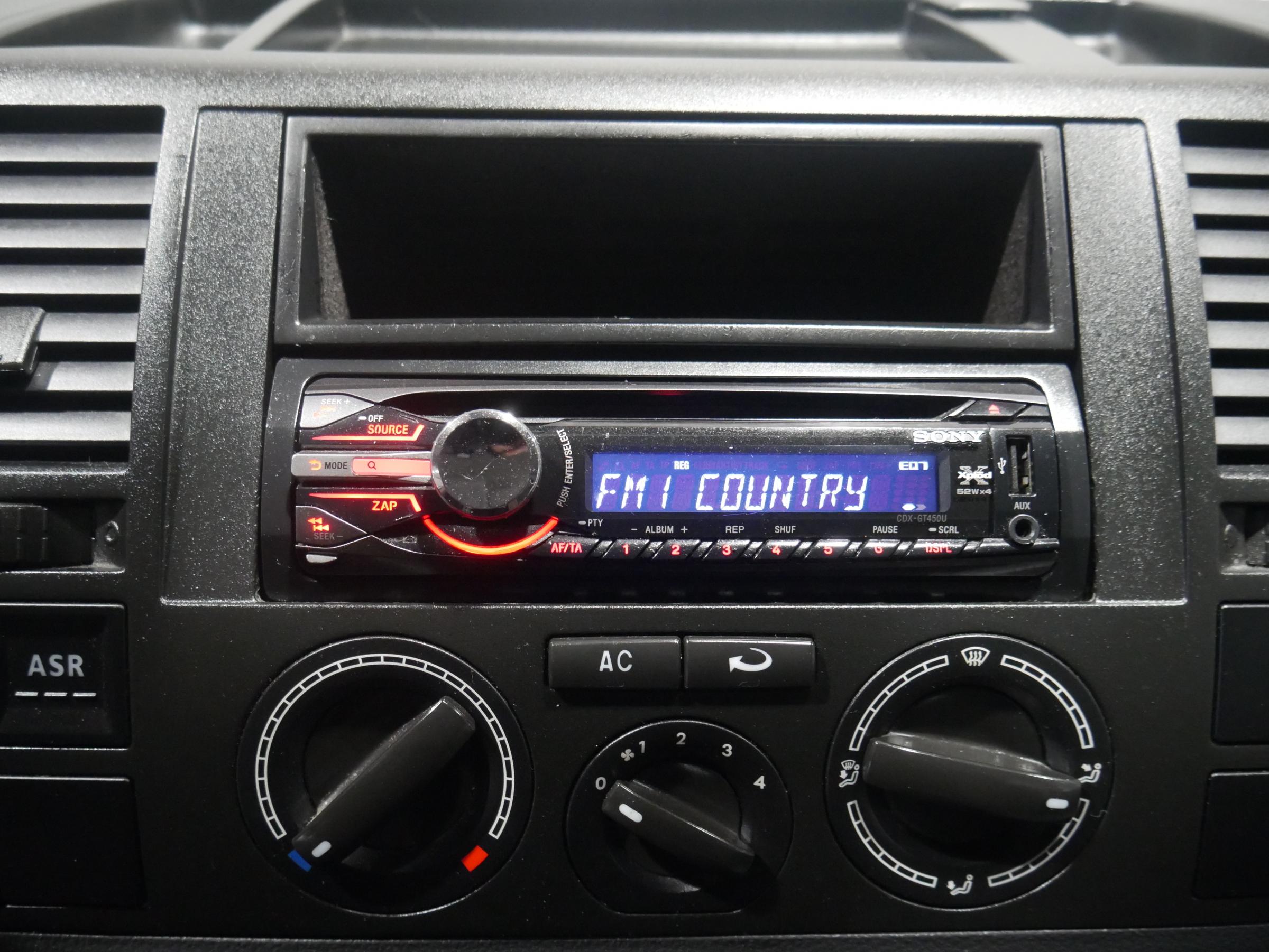 Volkswagen Transporter, 2004 - pohled č. 15