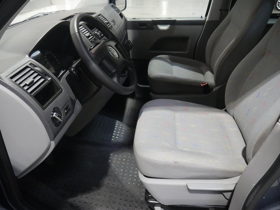 Volkswagen Transporter 1.9TDi  5míst