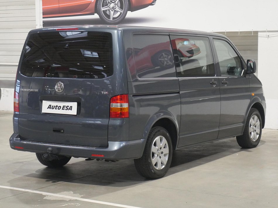 Volkswagen Transporter 1.9TDi  5míst