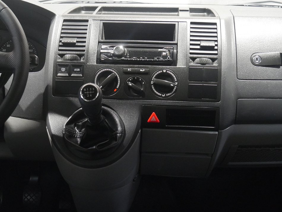 Volkswagen Transporter 1.9TDi  5míst
