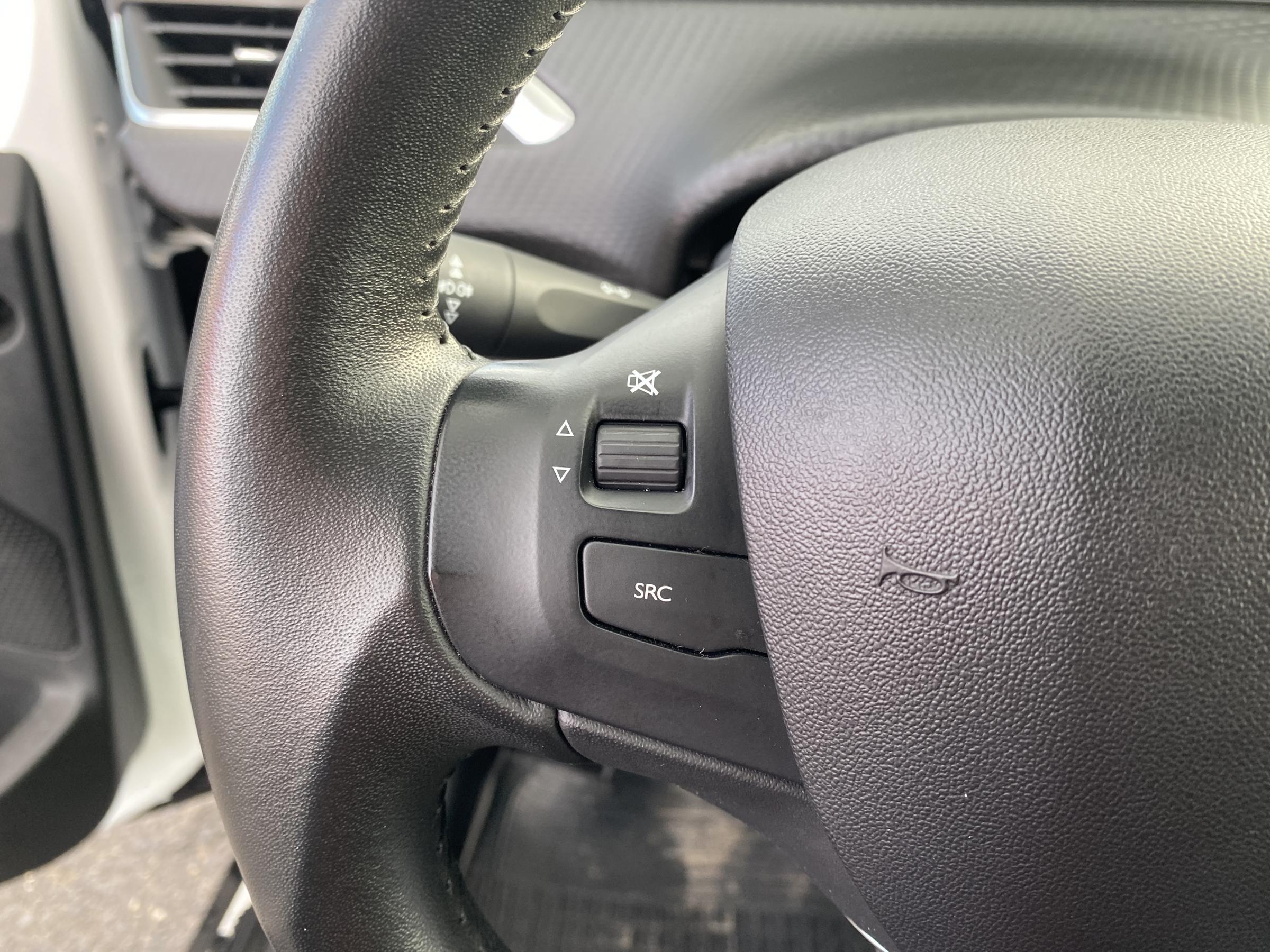 Peugeot 2008, 2018 - pohled č. 12