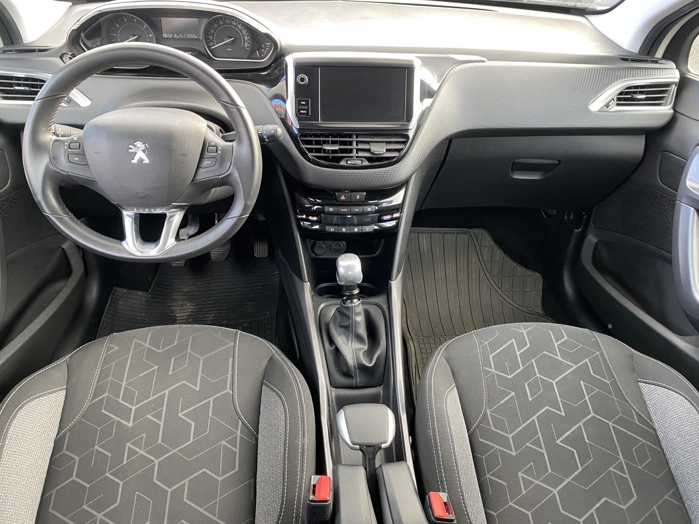 Peugeot 2008, 2018 - pohled č. 8