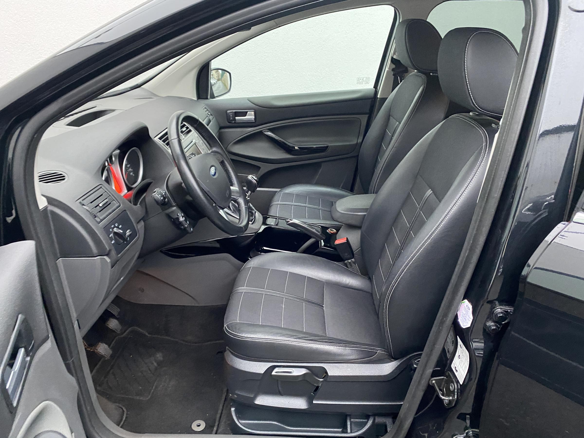 Ford Kuga, 2012 - pohled č. 9