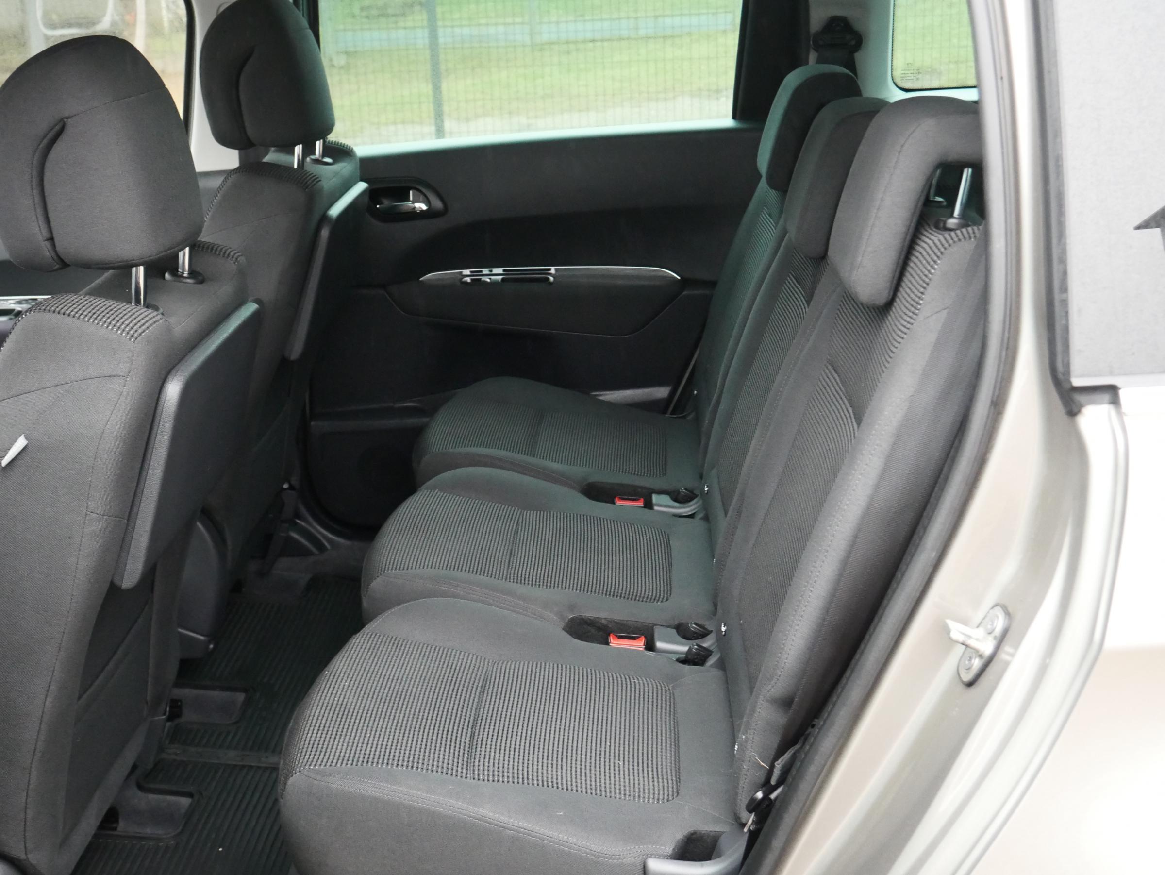 Peugeot 5008, 2016 - pohled č. 10