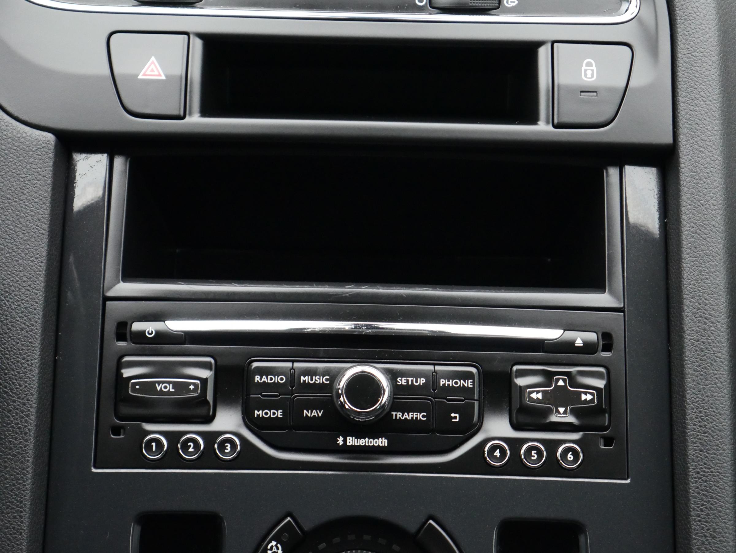 Peugeot 5008, 2016 - pohled č. 11