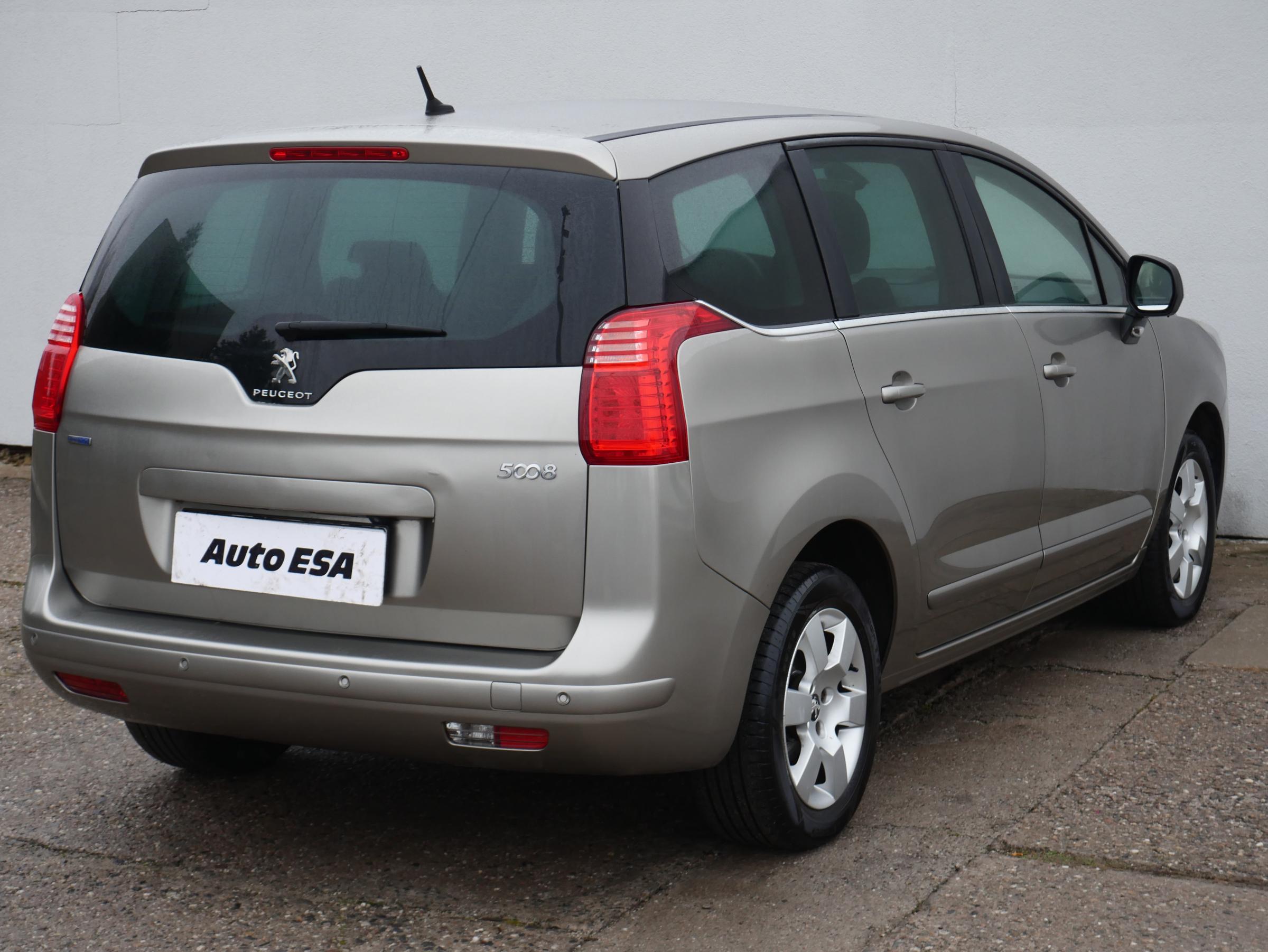 Peugeot 5008, 2016 - pohled č. 6