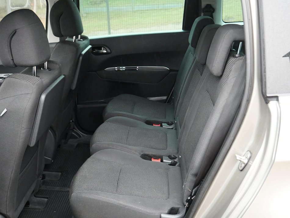 Peugeot 5008 1.6 HDi 