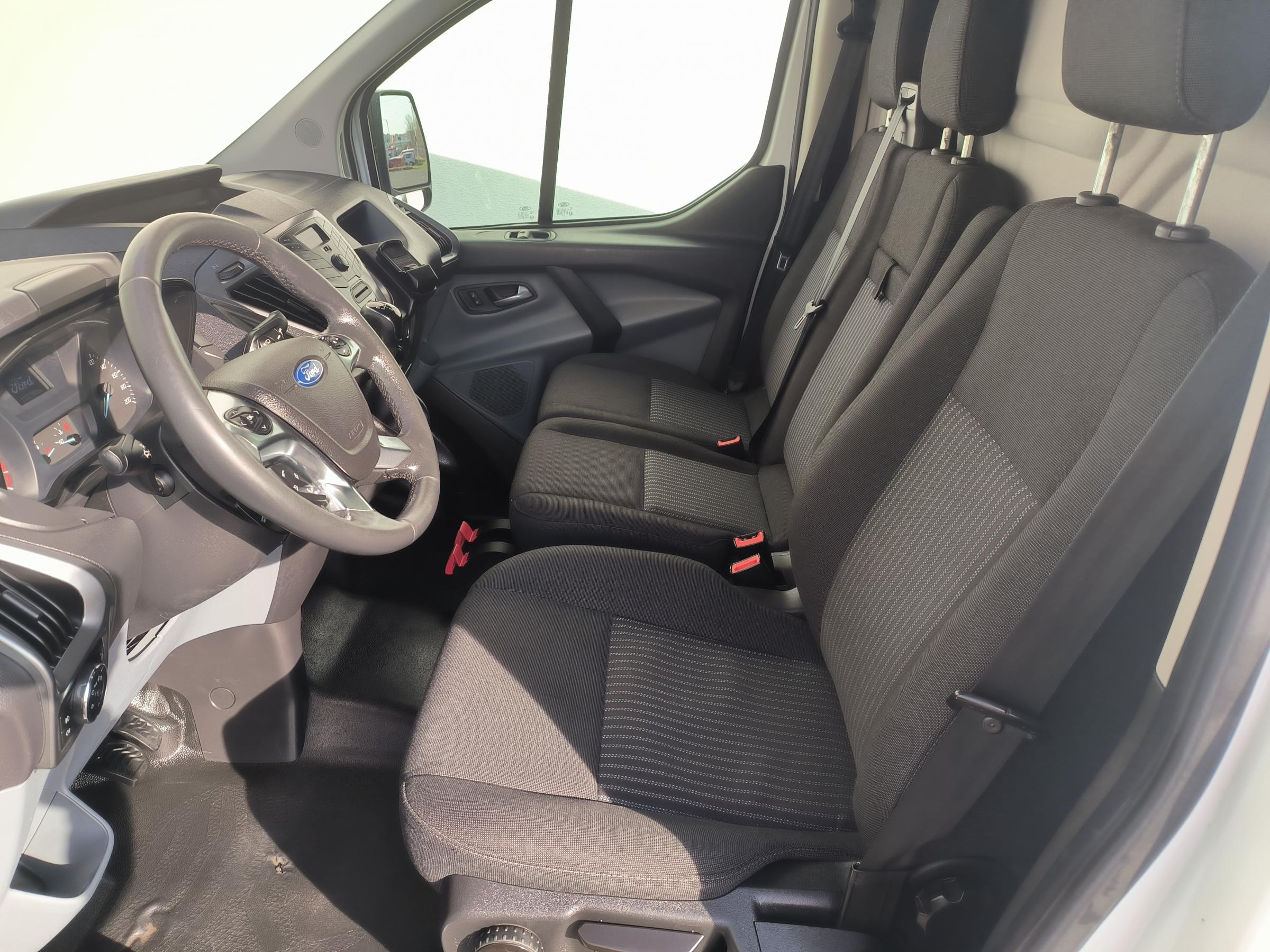 Ford Transit Custom, 2015 - pohled č. 18