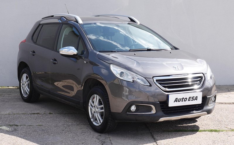 Peugeot 2008 1.2i 