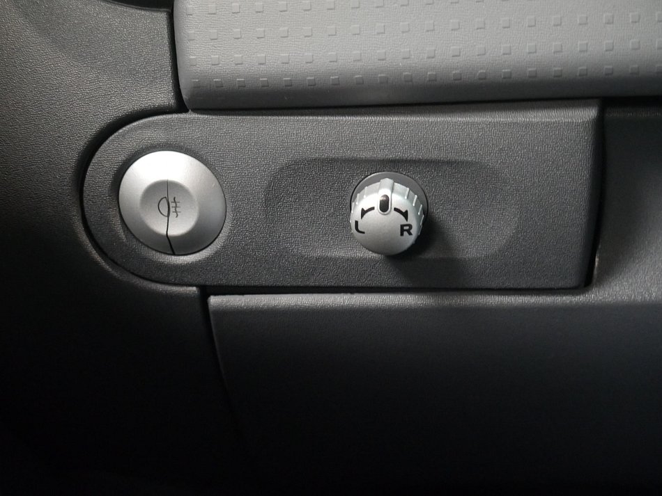 Mitsubishi Colt 1.3i 