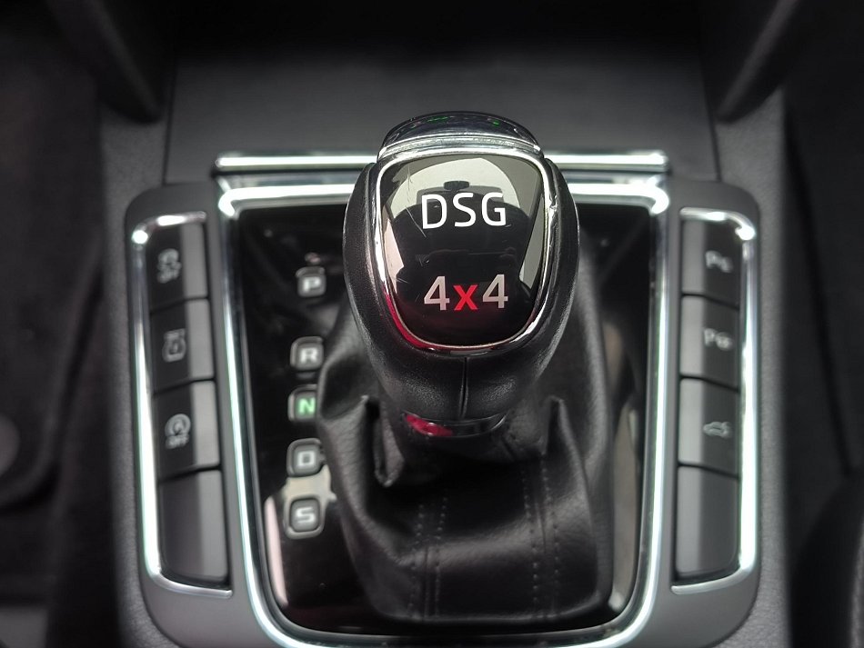 Škoda Superb II 2.0 TDi Elegance 4x4