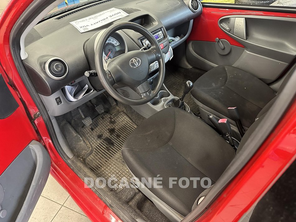 Toyota Aygo 1.0i 
