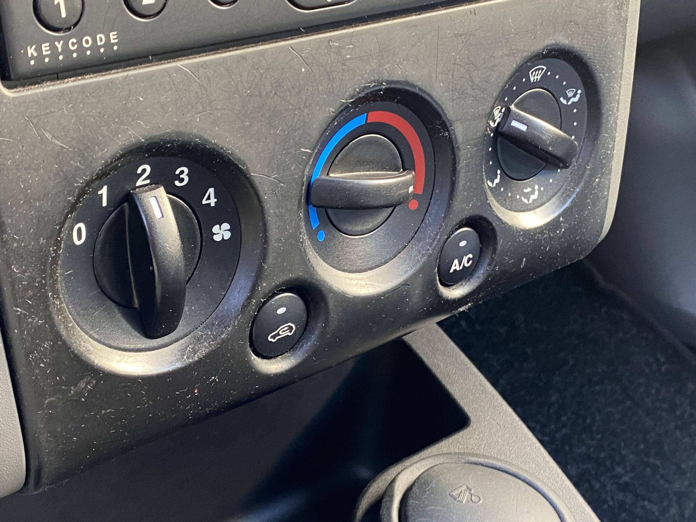 Ford Fusion, 2002 - pohled č. 13