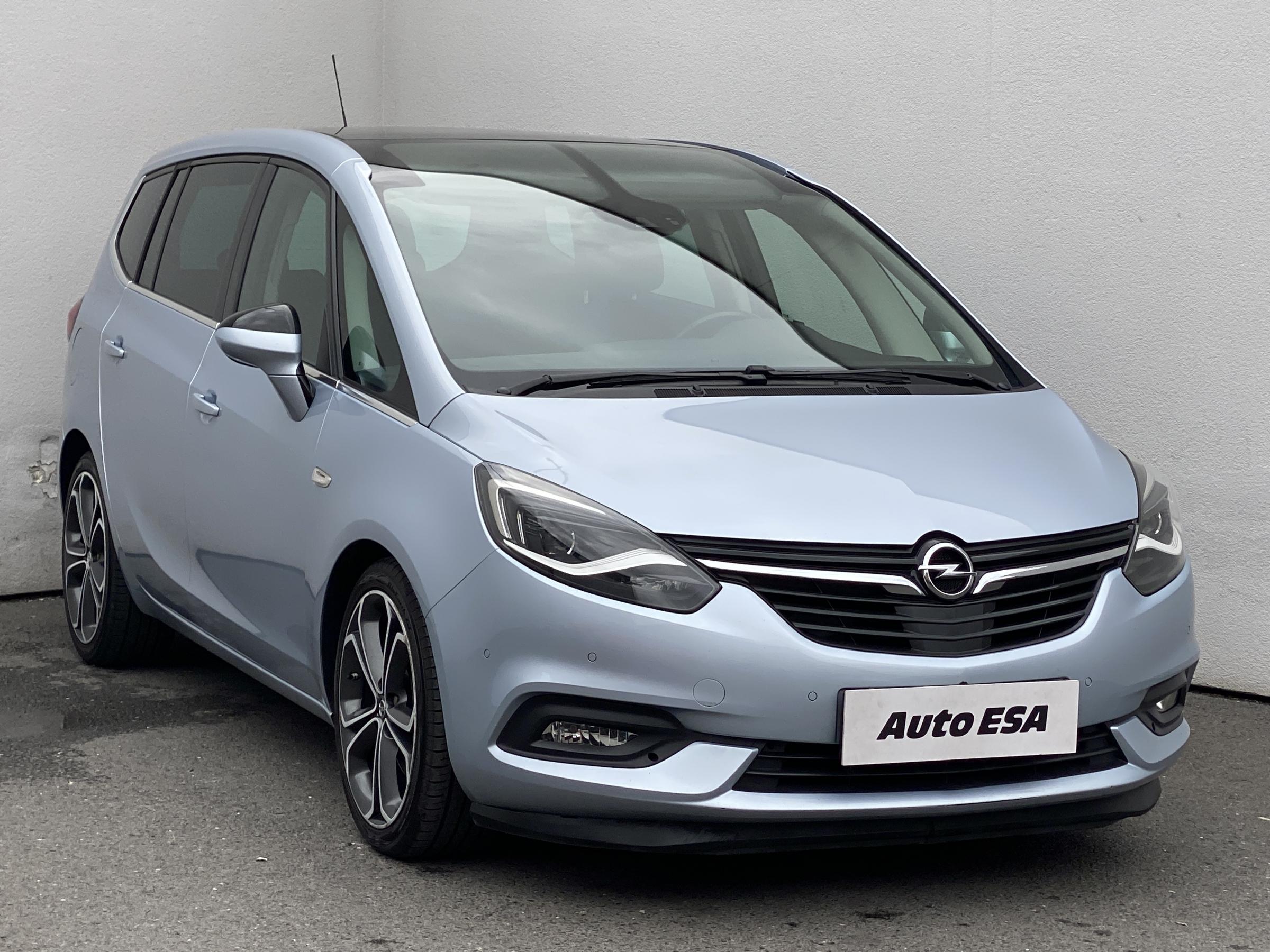 Opel Zafira, 2017