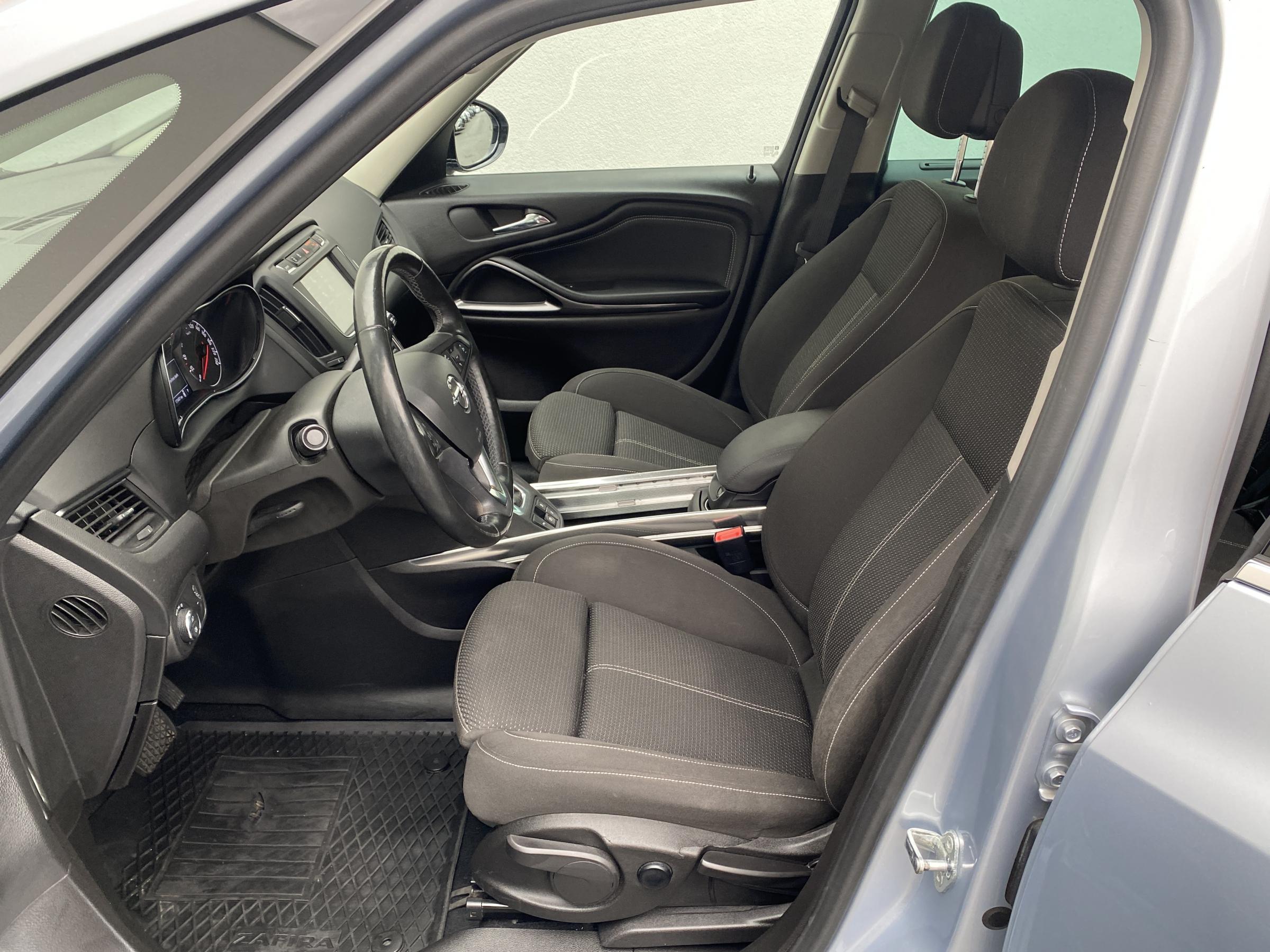 Opel Zafira, 2017 - pohled č. 9
