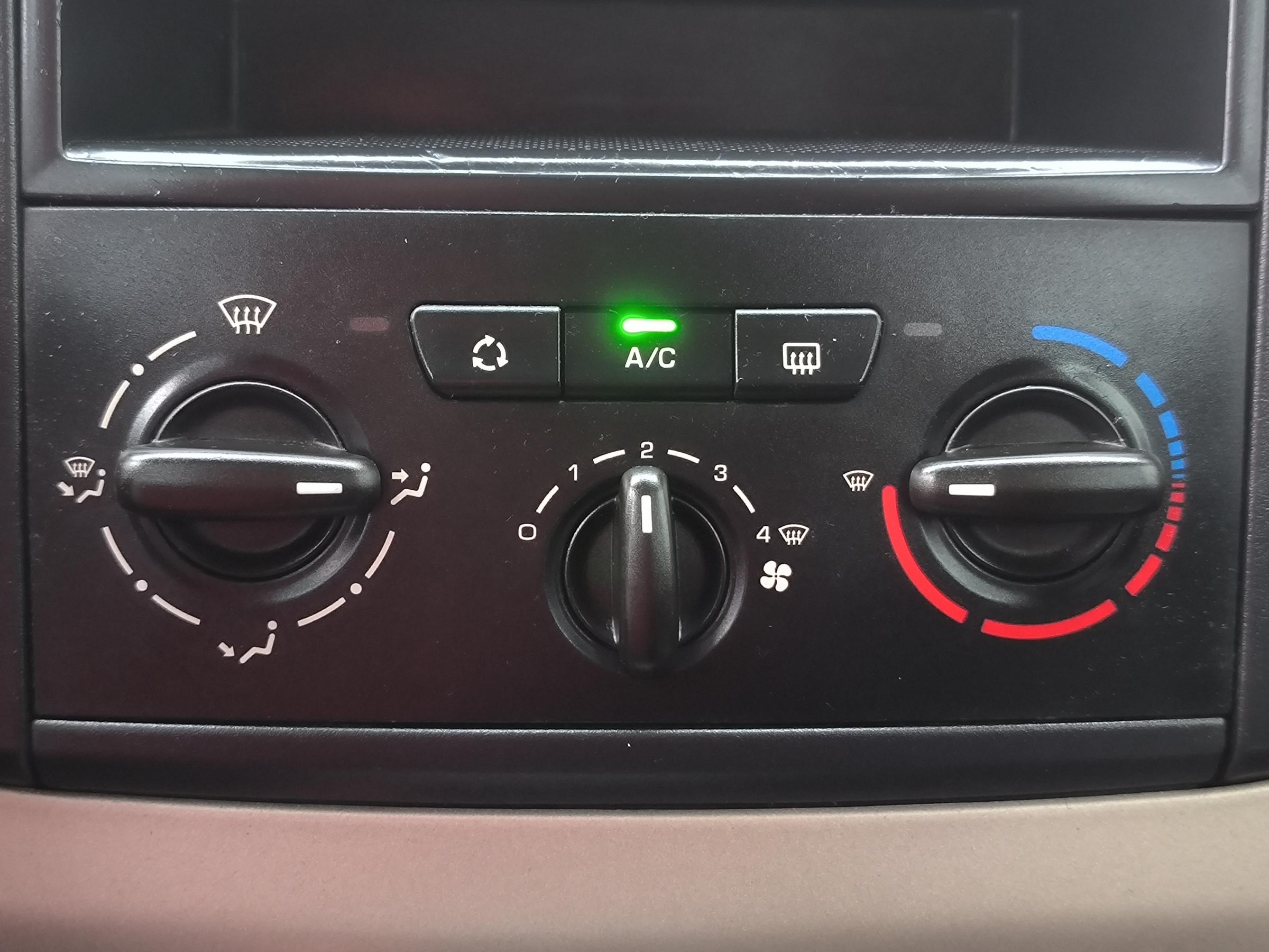 Peugeot Partner, 2012 - pohled č. 13