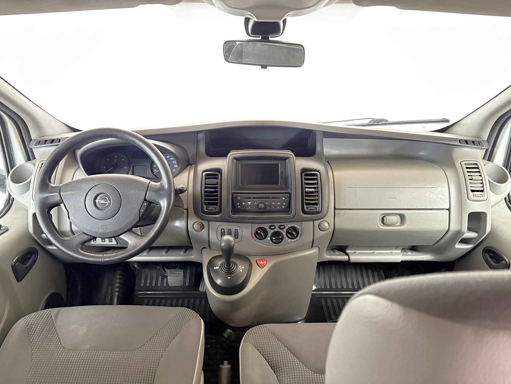 Opel Vivaro 2.0CDTi  9míst