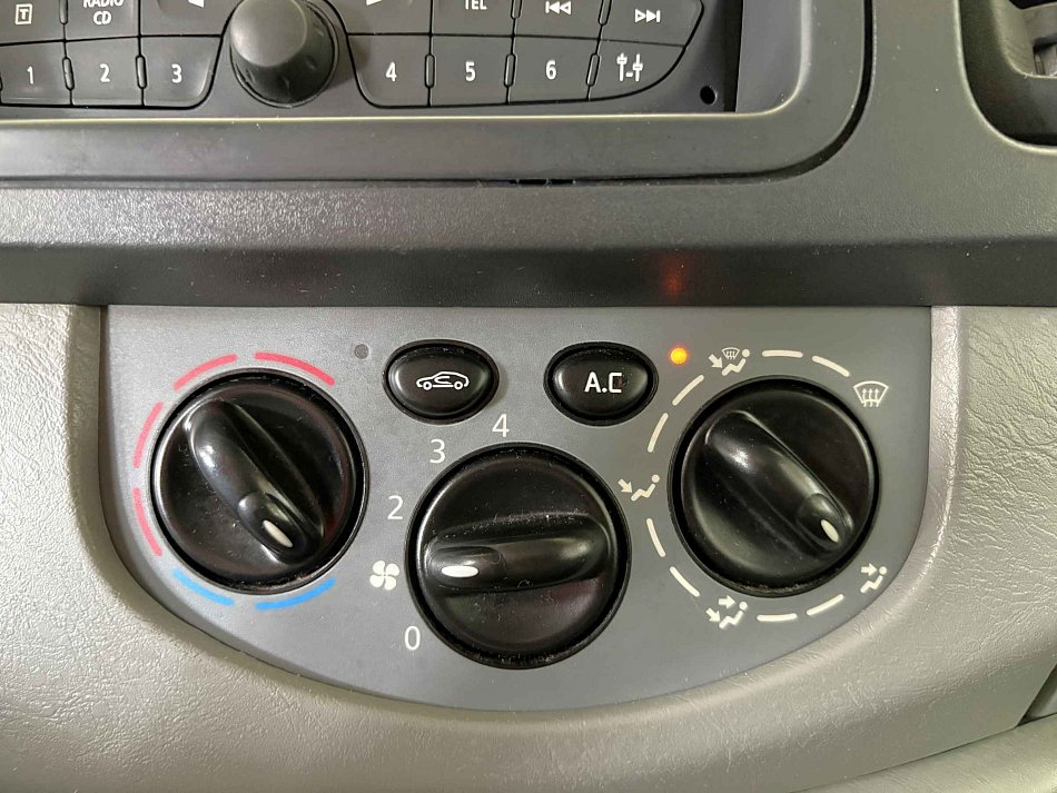 Opel Vivaro 2.0CDTi  9míst