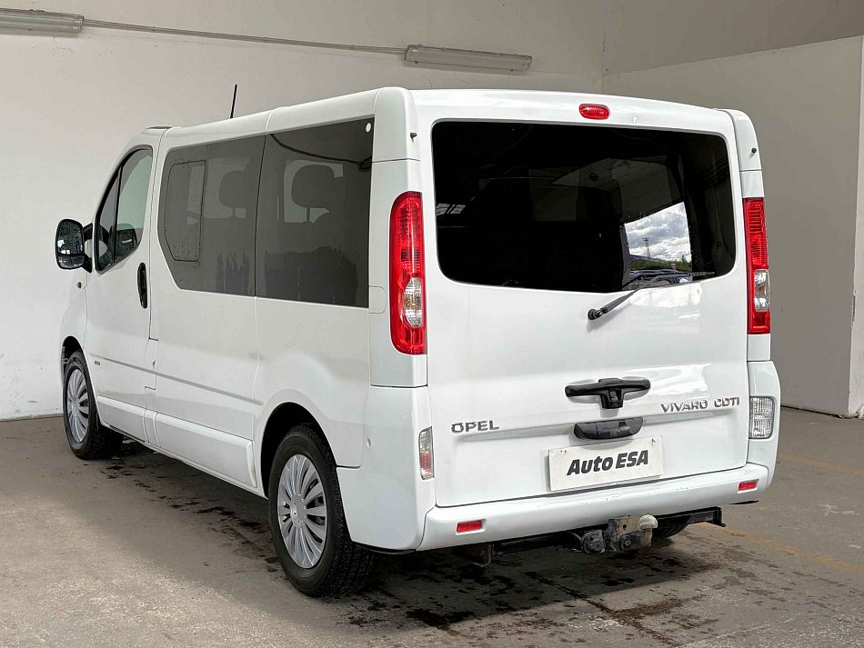 Opel Vivaro 2.0CDTi  9míst