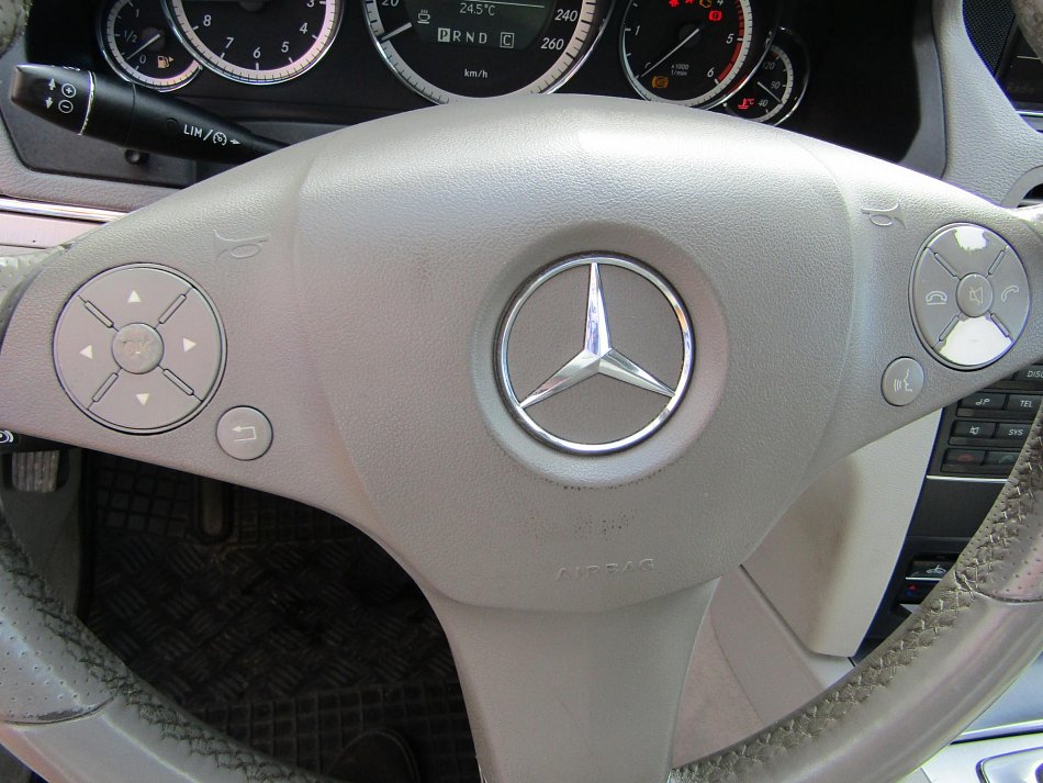 Mercedes-Benz Třída E 2.2CDi Avantgarde E250
