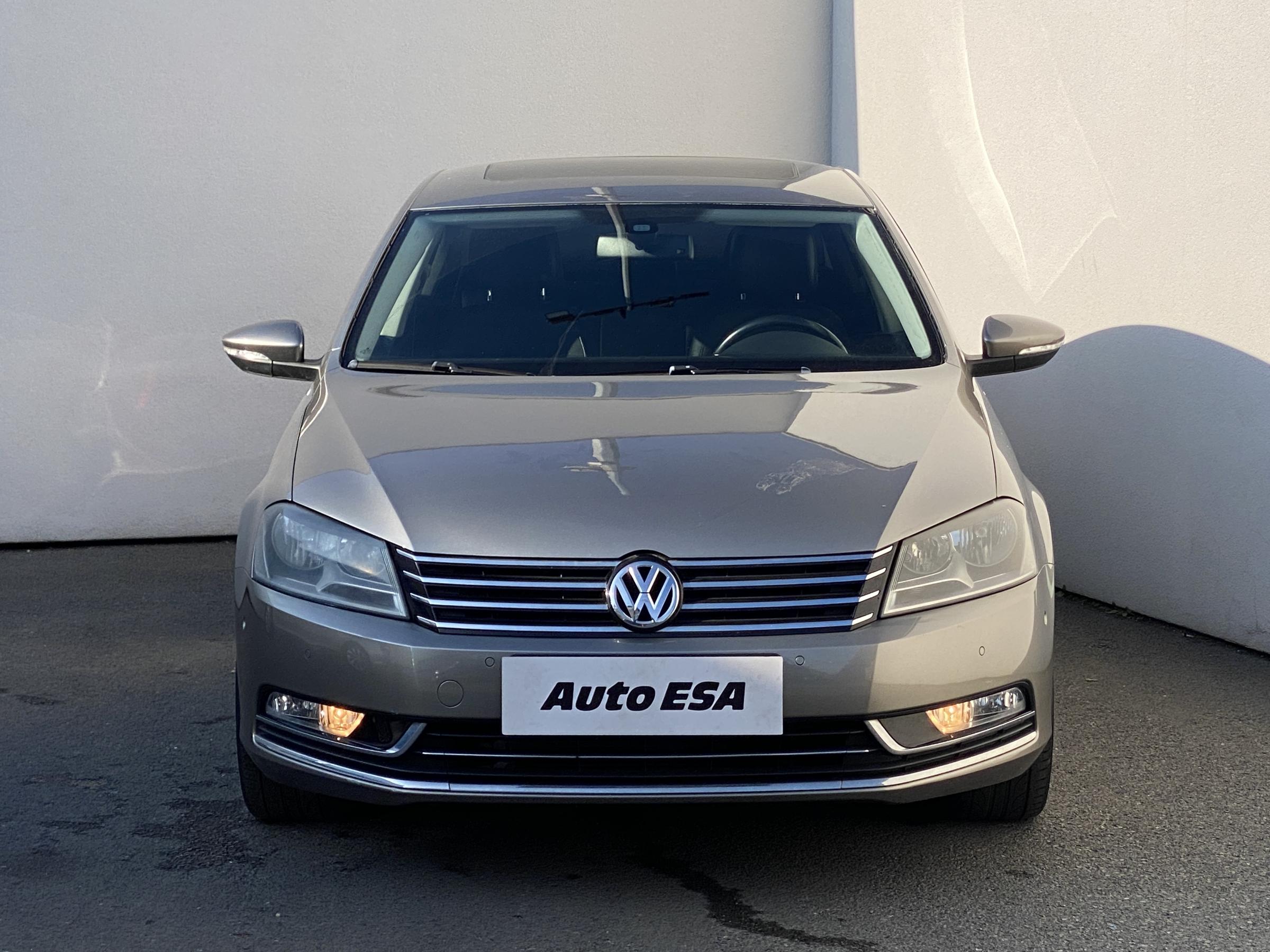 Volkswagen Passat, 2012 - pohled č. 2