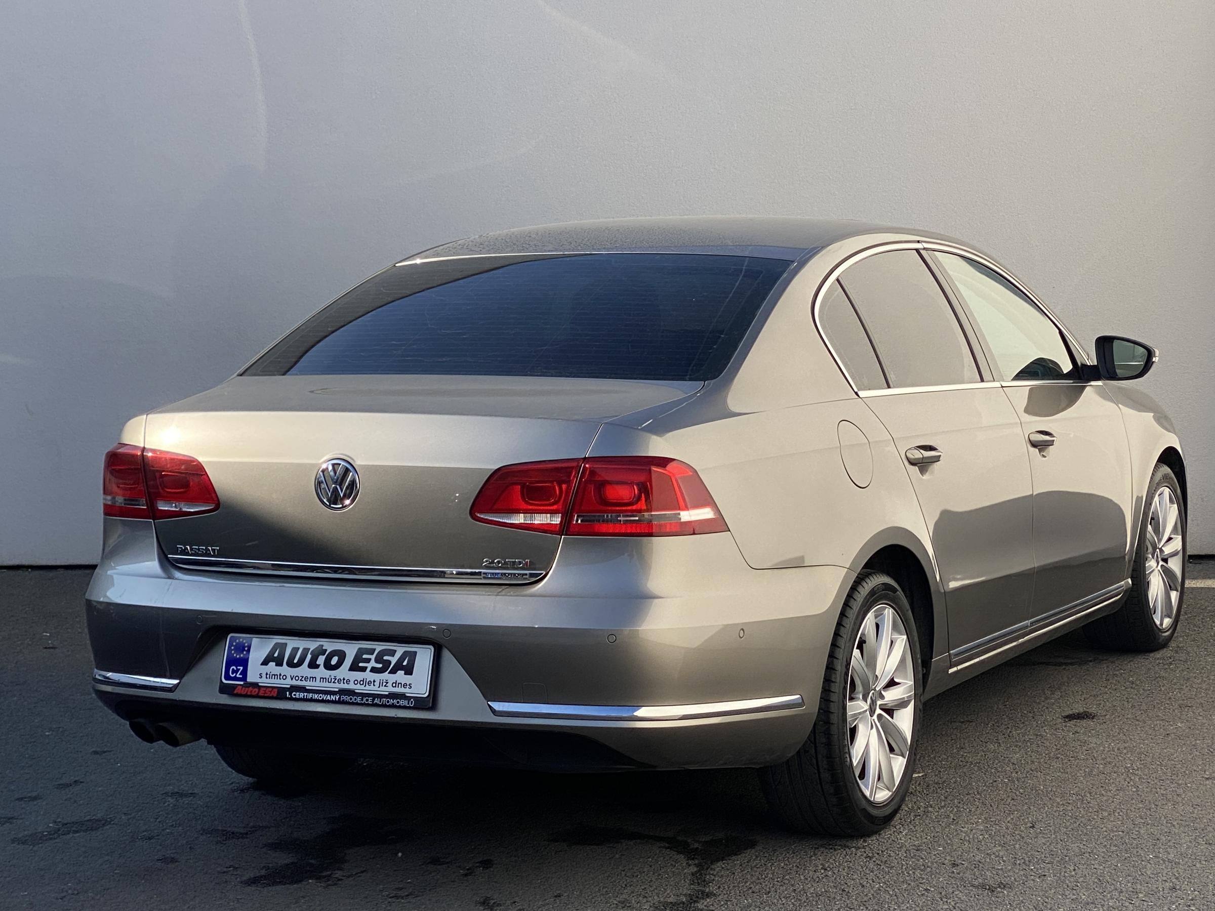 Volkswagen Passat, 2012 - pohled č. 4