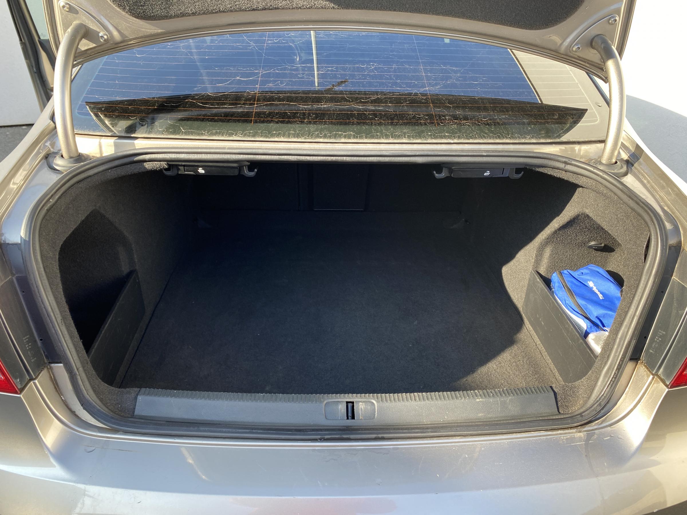 Volkswagen Passat, 2012 - pohled č. 7