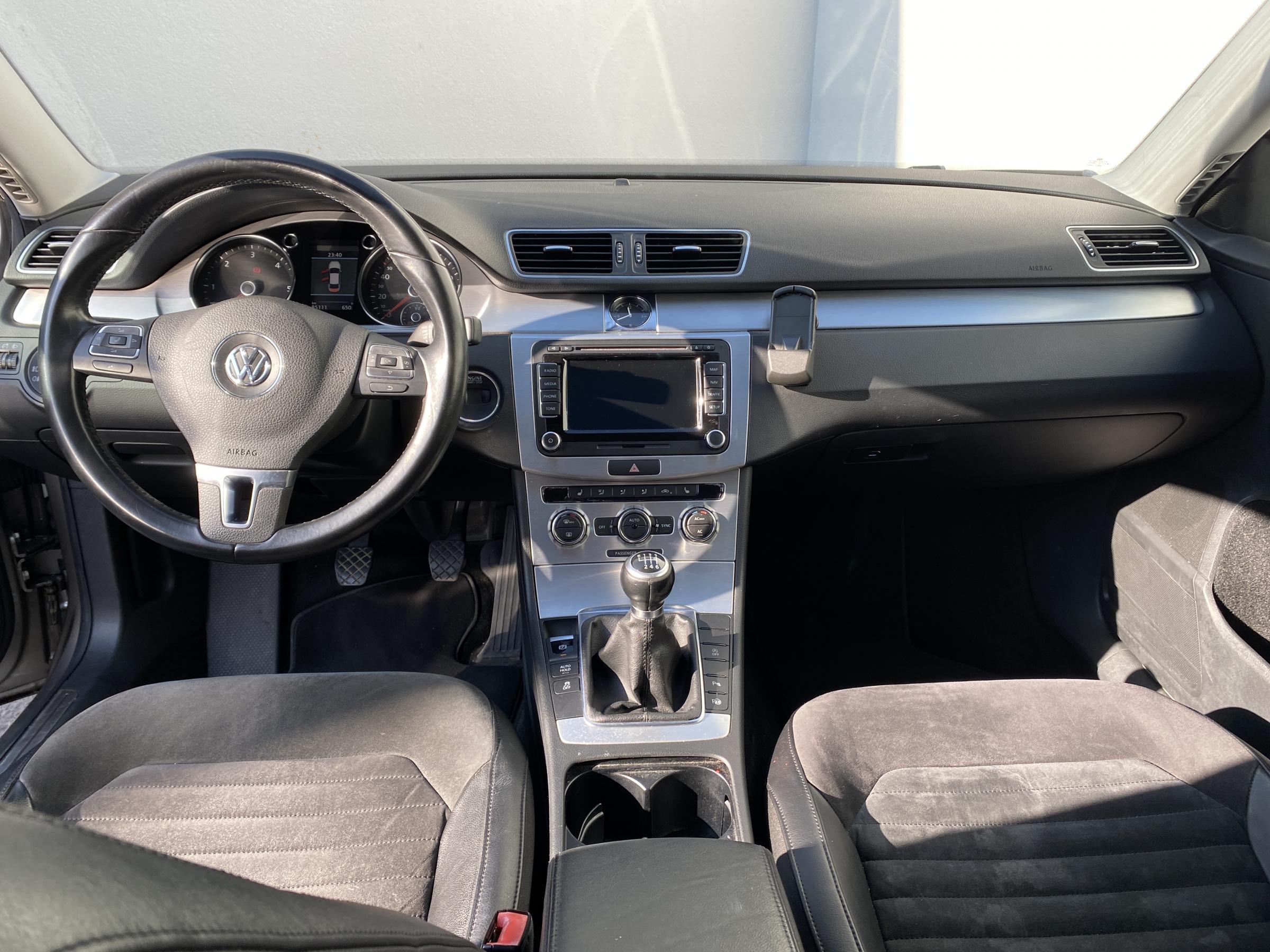 Volkswagen Passat, 2012 - pohled č. 8