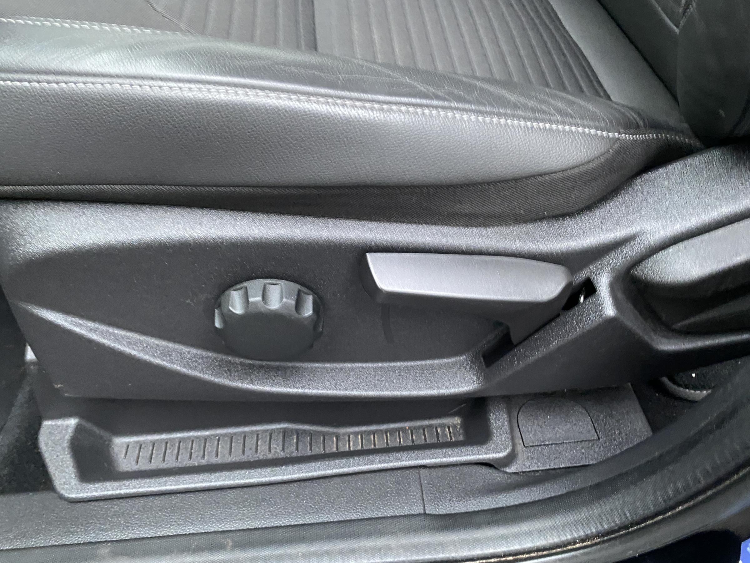 Ford Kuga, 2017 - pohled č. 14