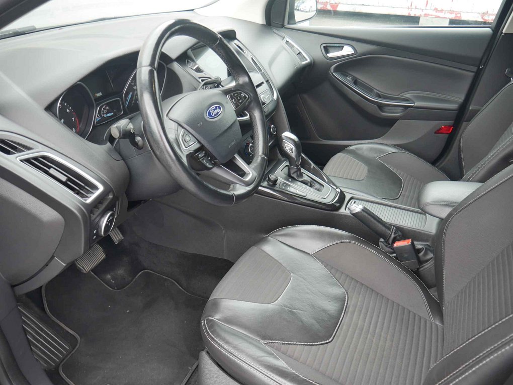 Ford Focus 1.5EB Titanium