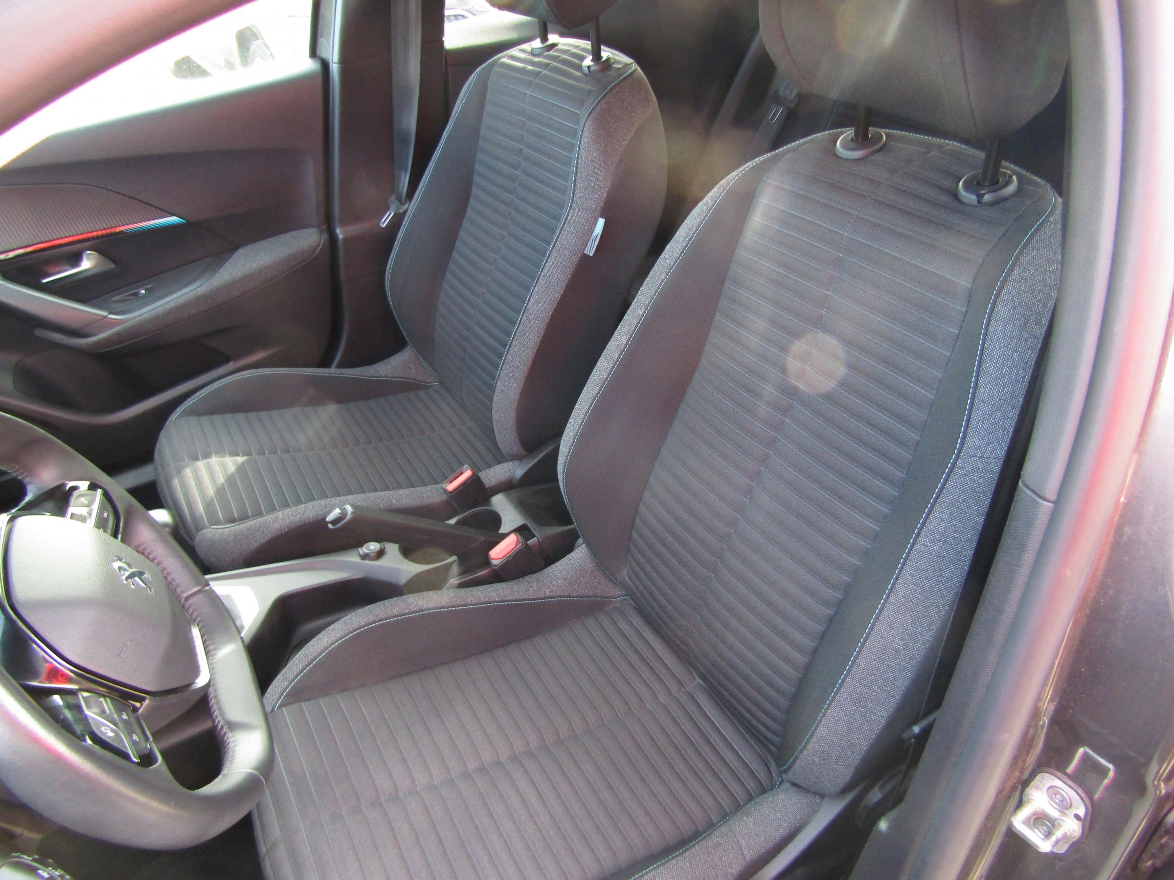 Peugeot 2008, 2021 - pohled č. 10