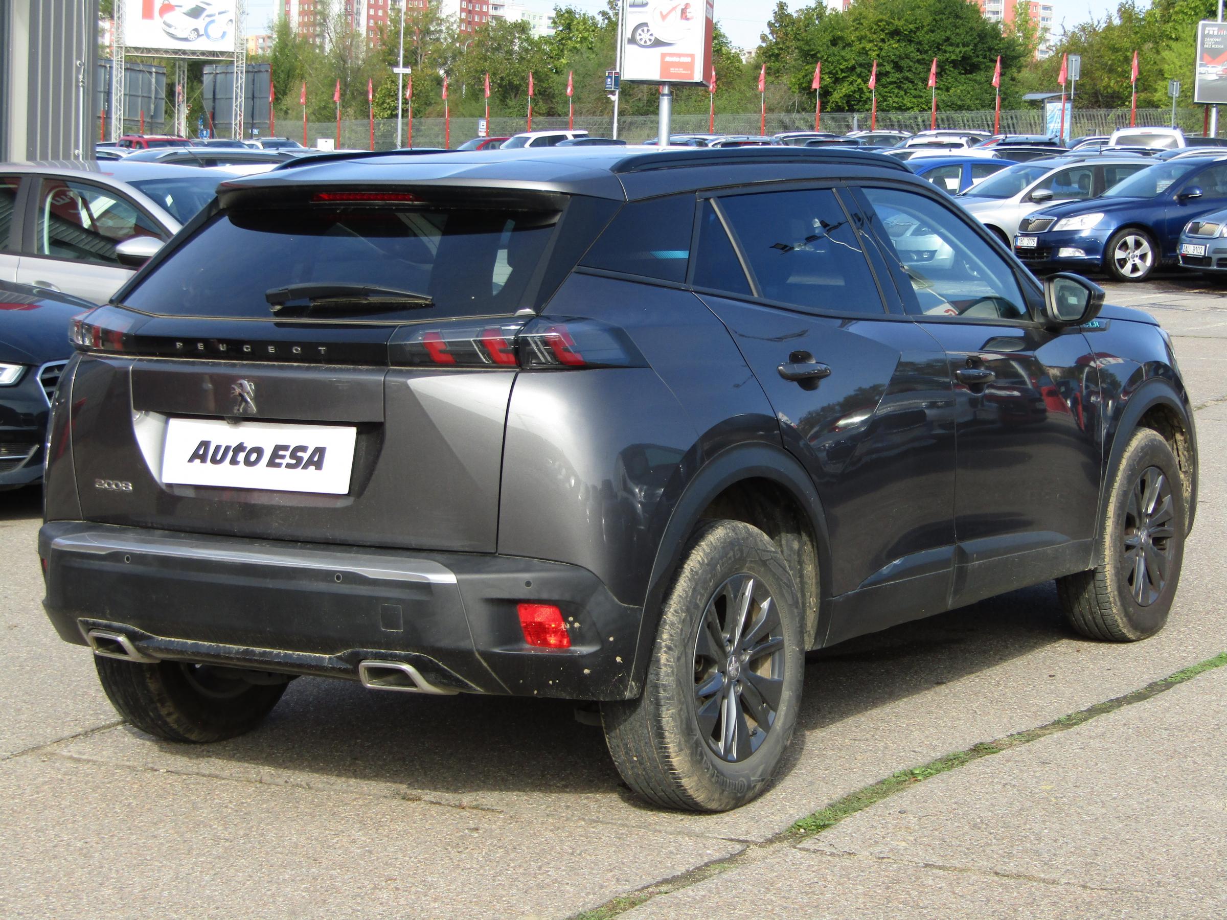 Peugeot 2008, 2021 - pohled č. 4