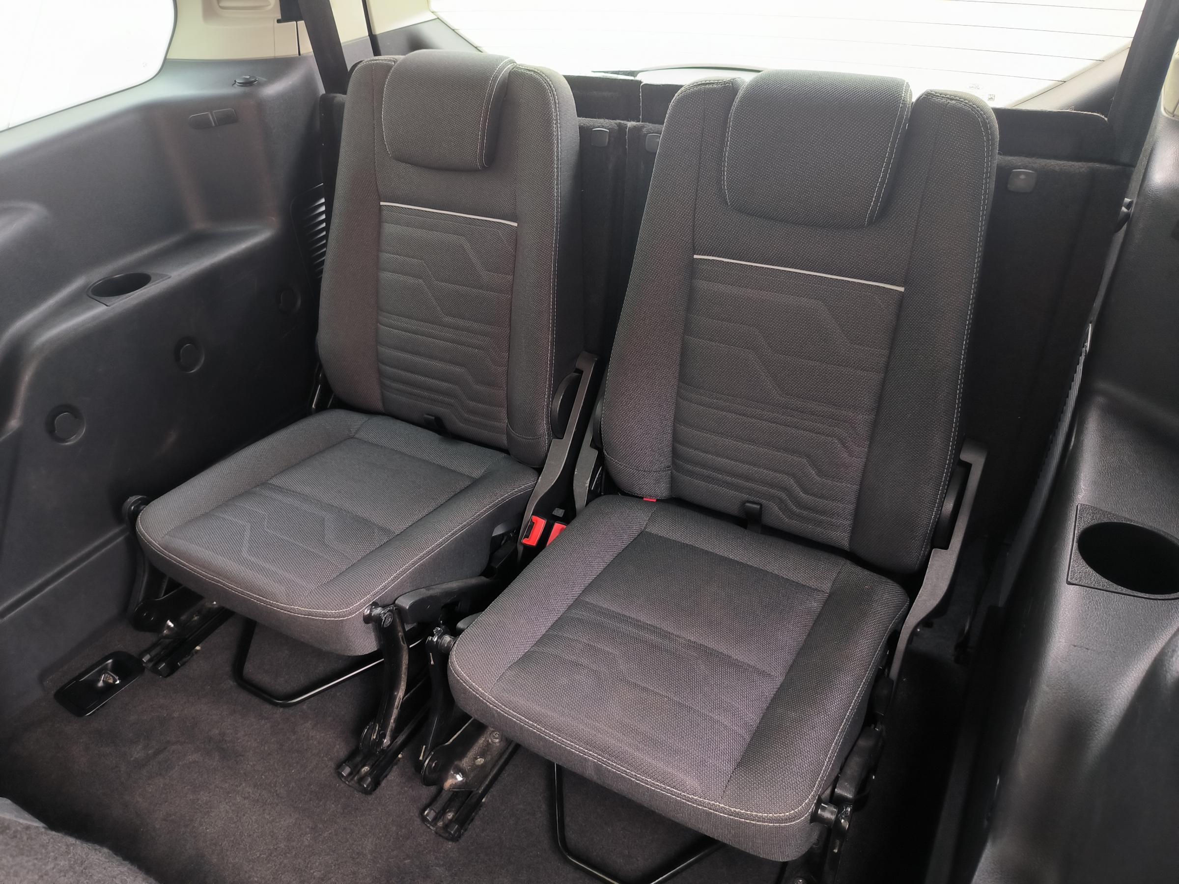 Ford Tourneo Connect, 2015 - pohled č. 11