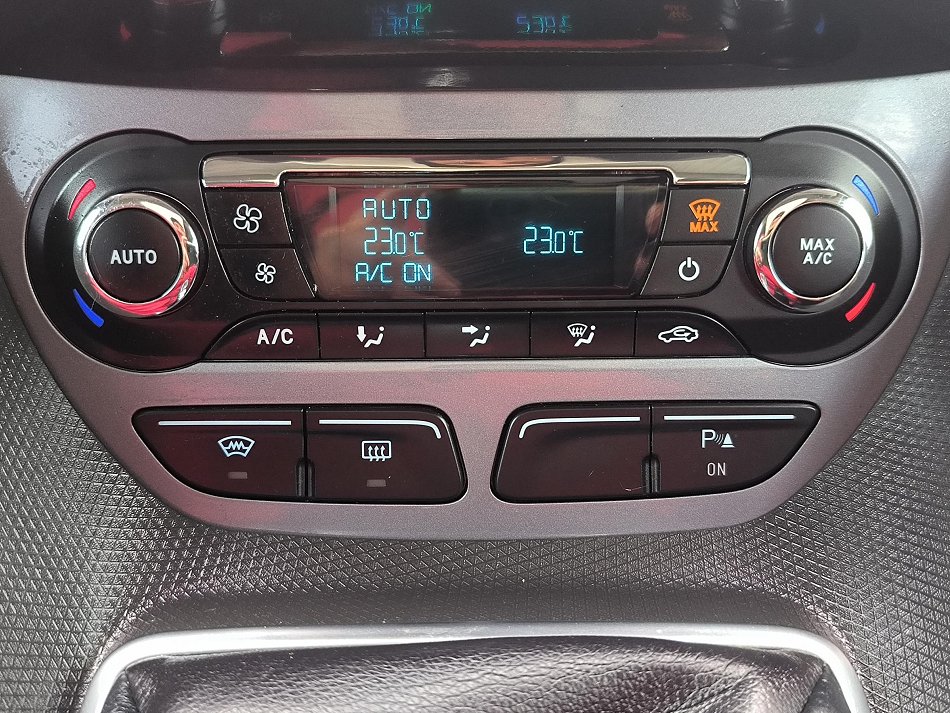 Ford Tourneo Connect 1.6TDCi Titanium MAXi 7míst