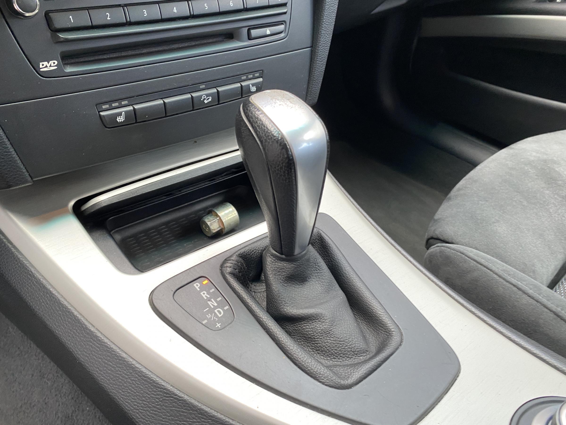 BMW Řada 3, 2008 - pohled č. 16