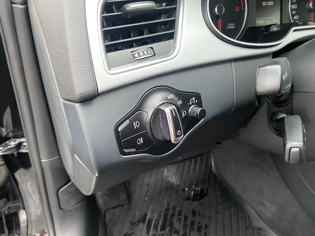 Audi A4 2.0 TDi S-line quattro