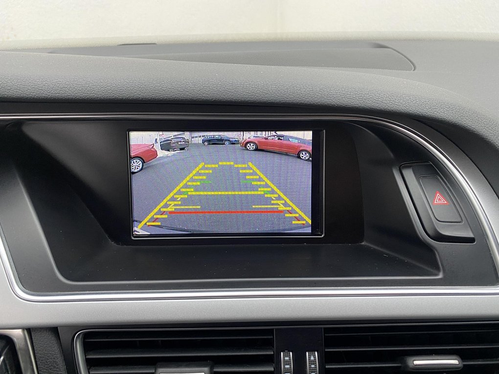 Audi A4 2.0 TDi S-line quattro