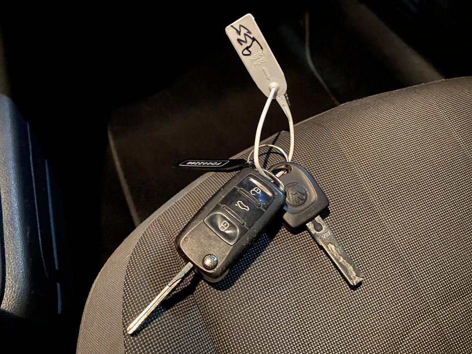 Volkswagen Up! 1.0 MPi CROSS