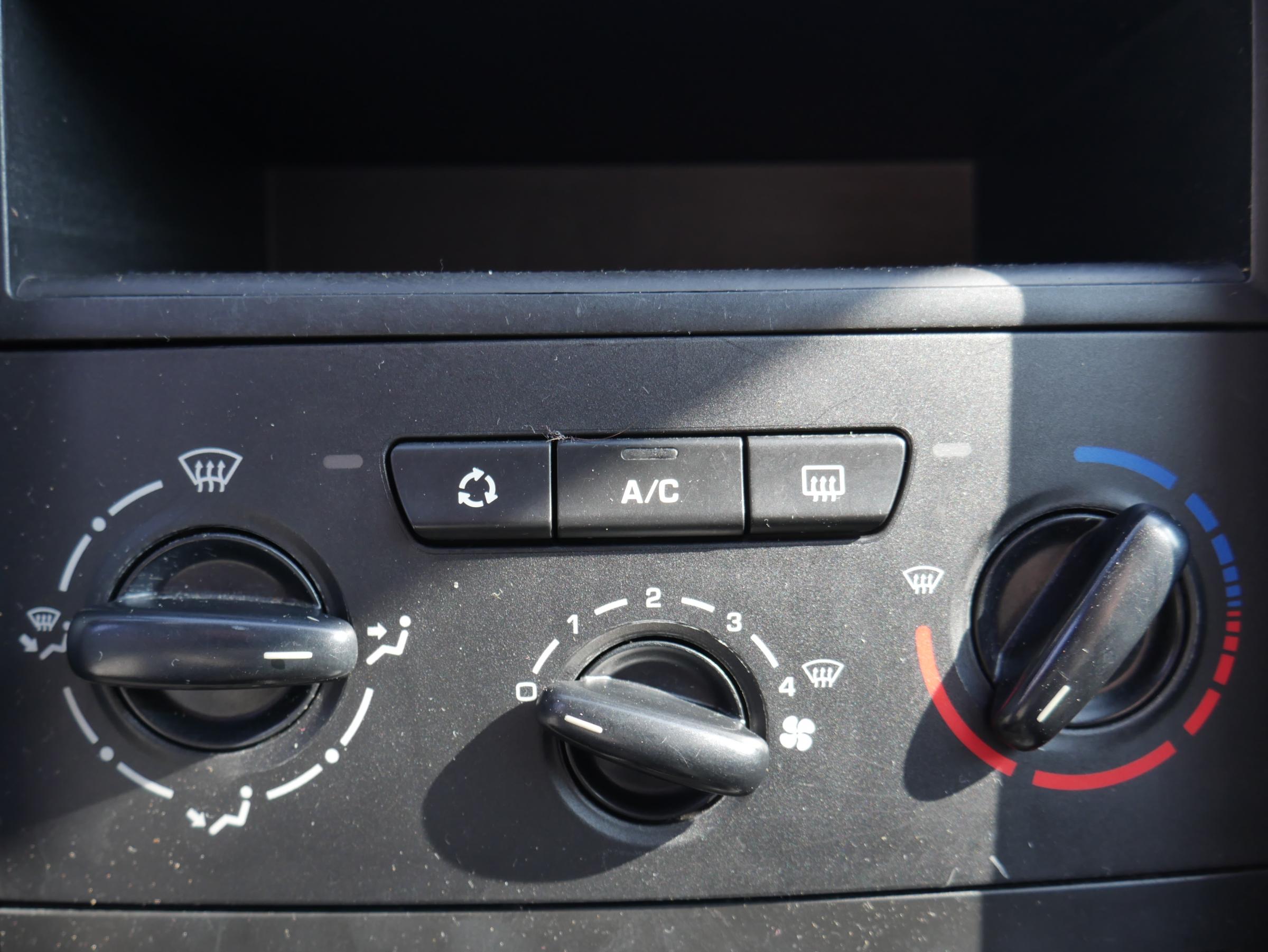 Peugeot 207, 2008 - pohled č. 13