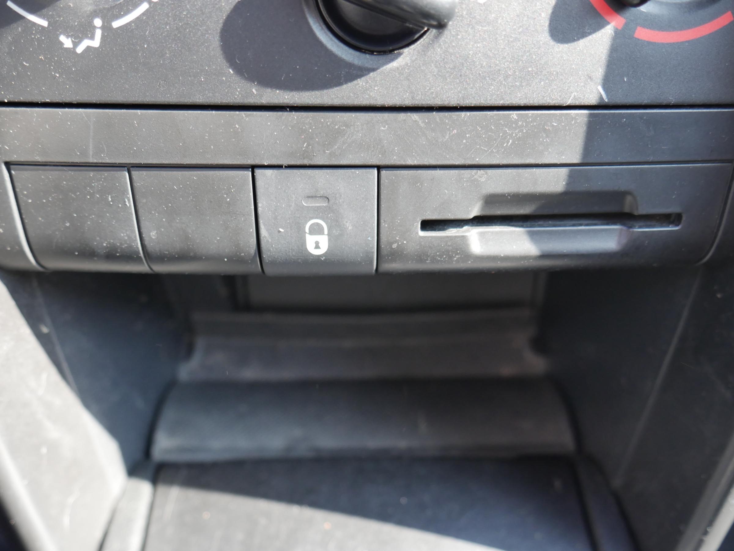 Peugeot 207, 2008 - pohled č. 14