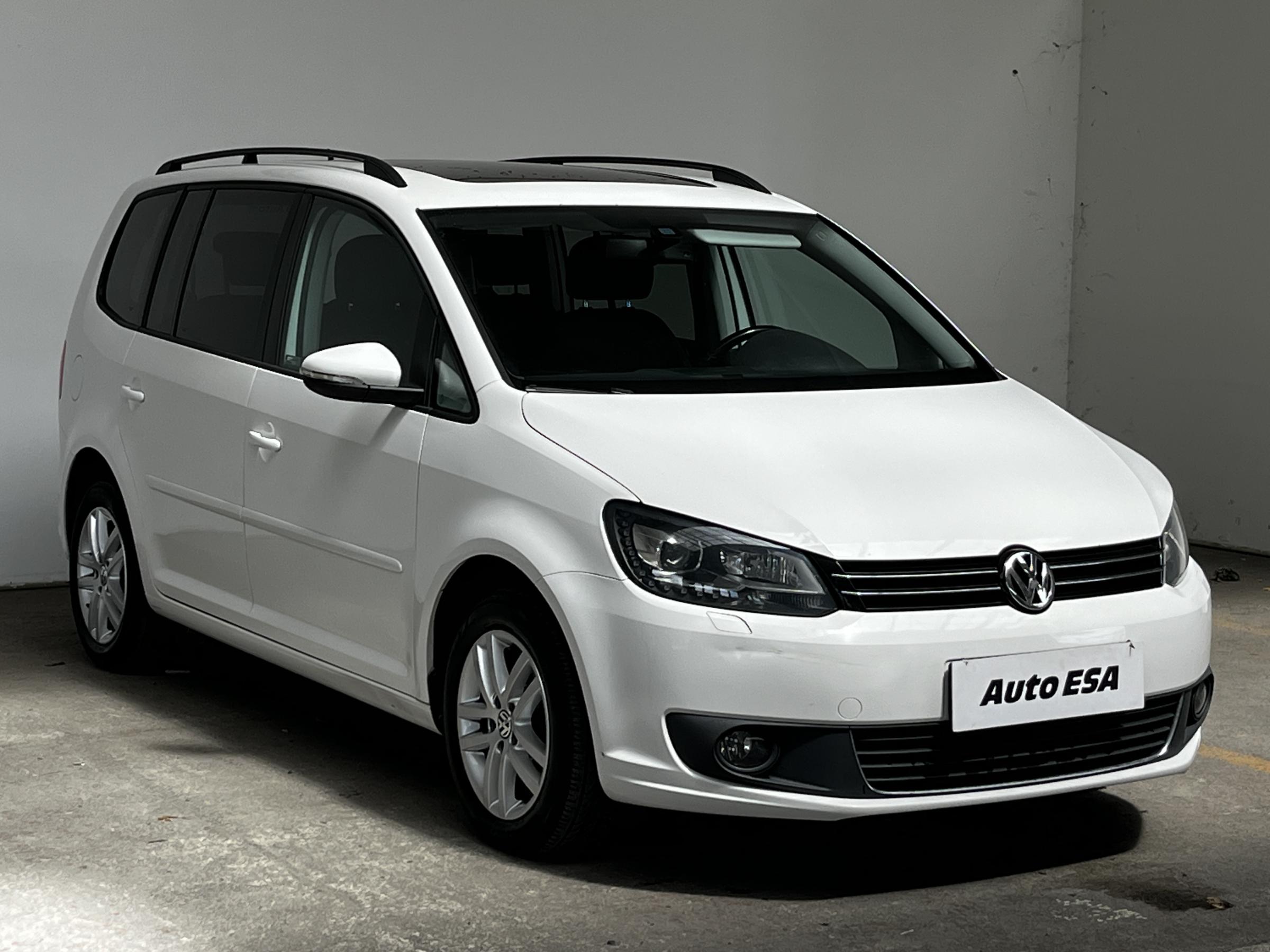 Volkswagen Touran, 2013 - celkový pohled