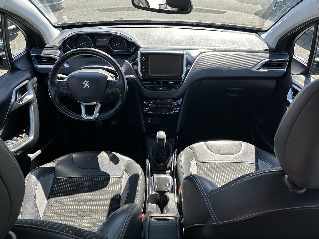 Peugeot 2008 1.2PT Allure